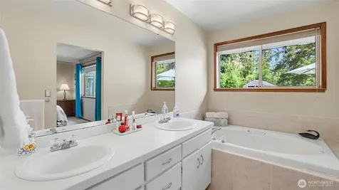 11011 210th Street SE Snohomish WA 98296