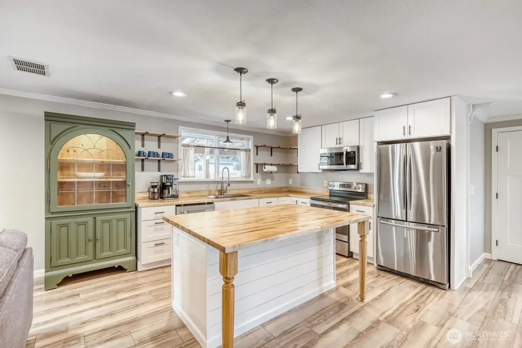 2349 SW 341st Place Federal Way WA 98023