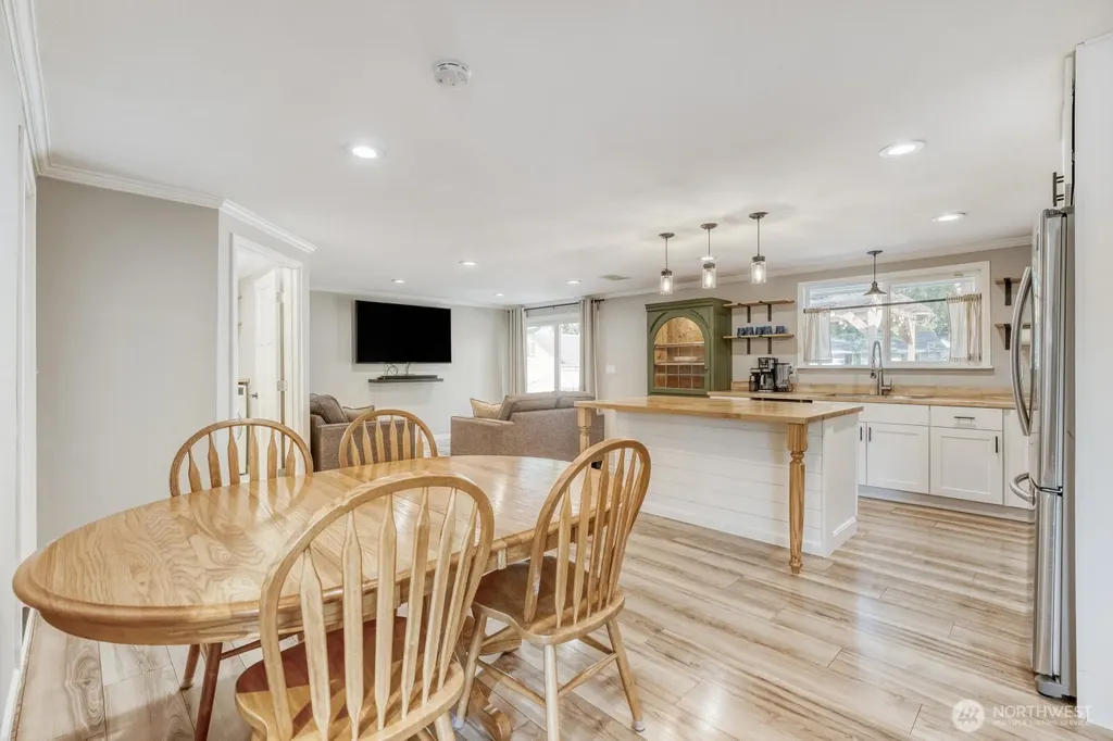 2349 SW 341st Place Federal Way WA 98023