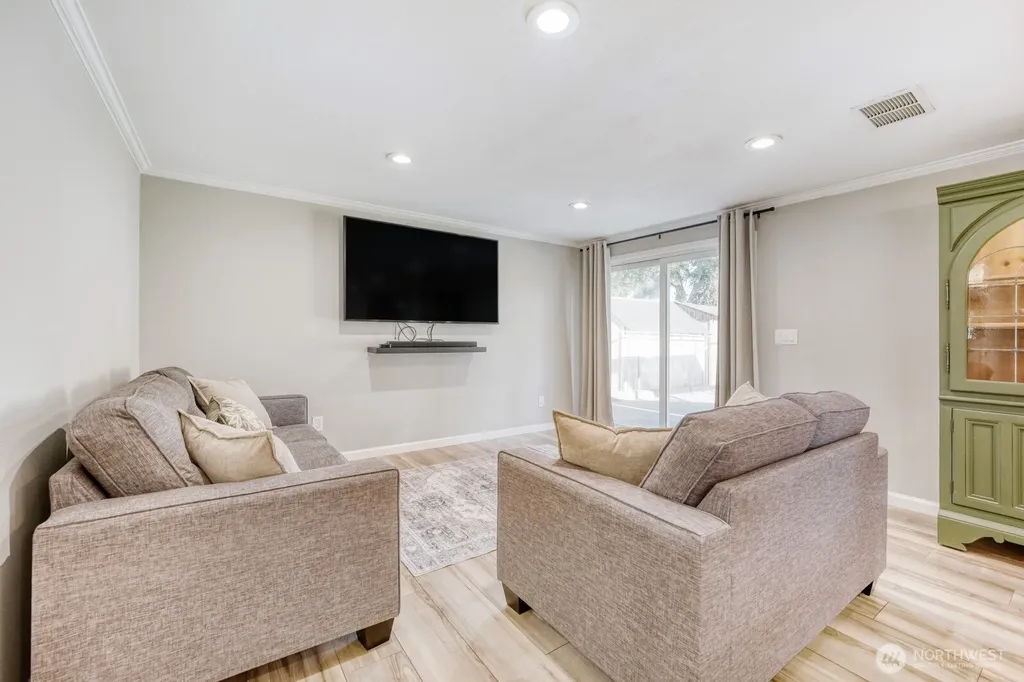 2349 SW 341st Place Federal Way WA 98023