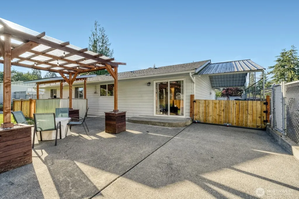 2349 SW 341st Place Federal Way WA 98023