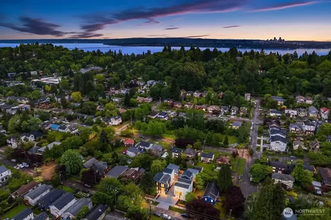 108 29th Avenue E Seattle WA 98112