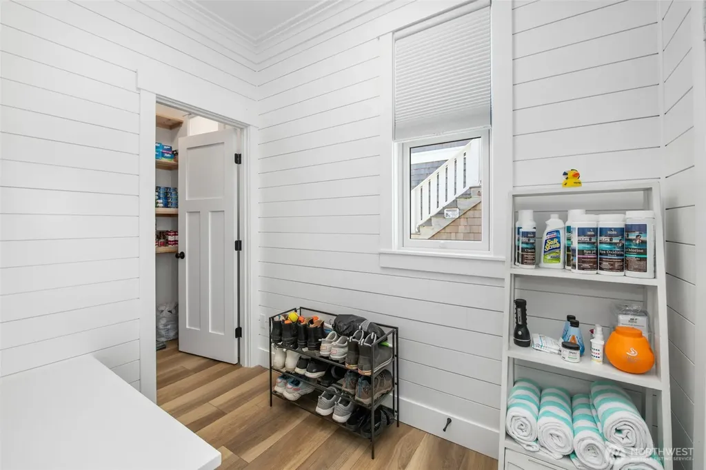 41 Horizon Street Pacific Beach WA 98571