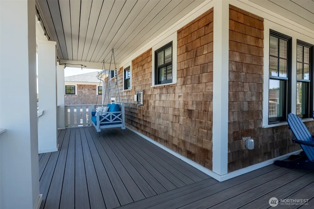 41 Horizon Street Pacific Beach WA 98571