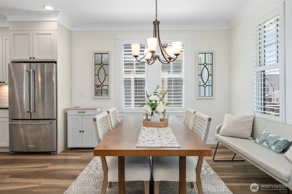 41 Horizon Street Pacific Beach WA 98571