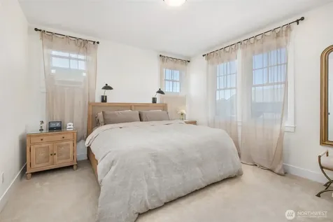 41 Horizon Street Pacific Beach WA 98571
