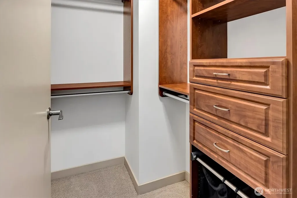 10650 NE 9th Place Bellevue WA 98004
