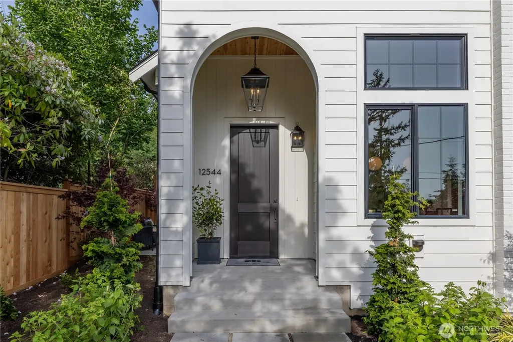 12544 2nd Avenue NW Seattle WA 98177