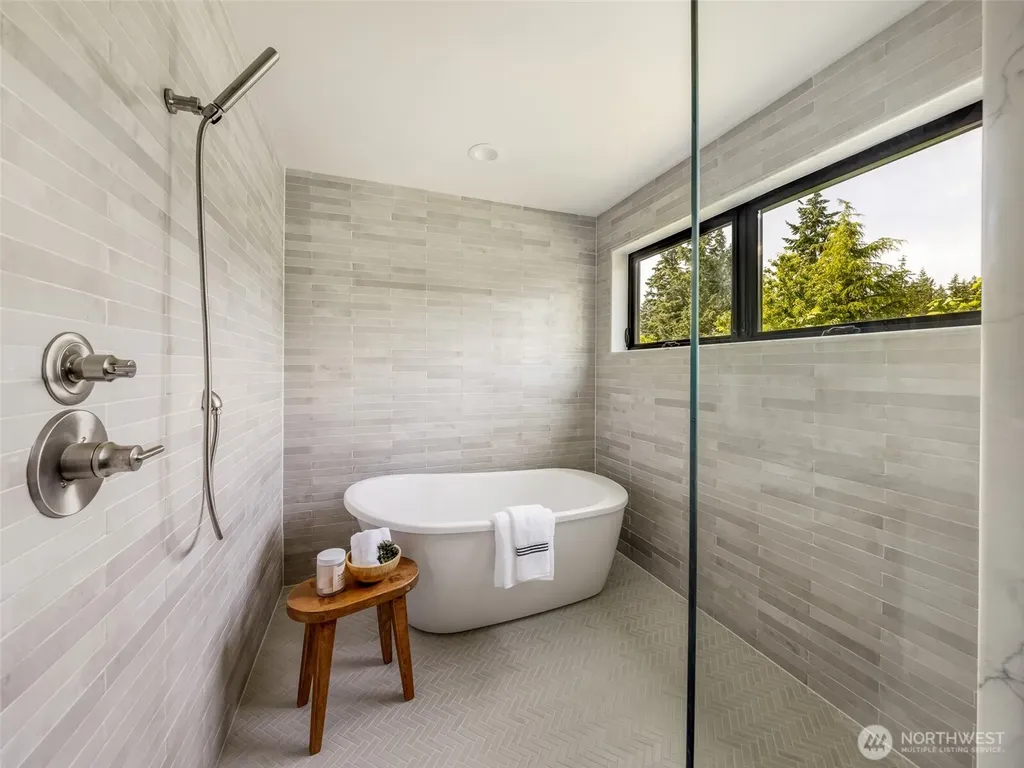 12544 2nd Avenue NW Seattle WA 98177
