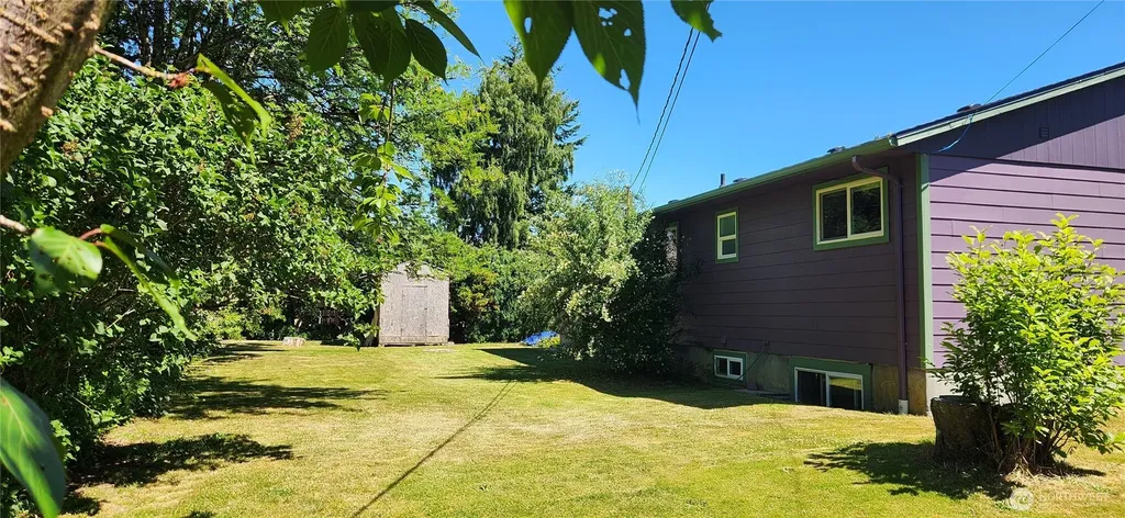 1085 Garfield Avenue Blaine WA 98230