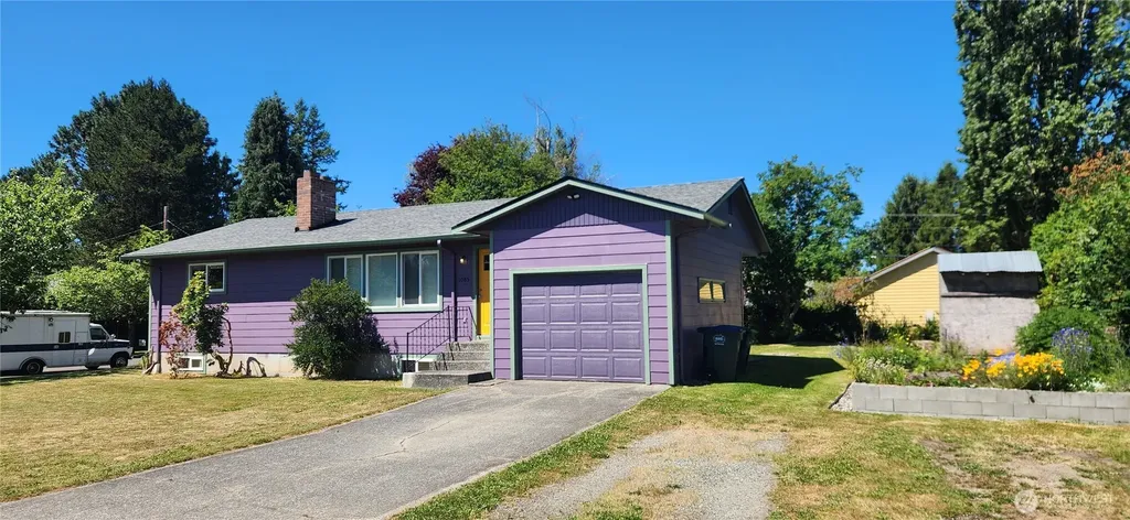 1085 Garfield Avenue Blaine WA 98230