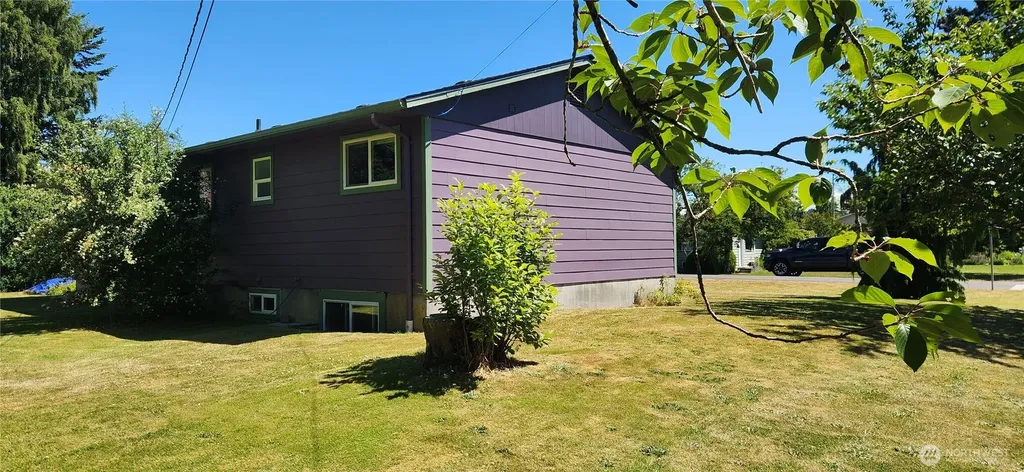 1085 Garfield Avenue Blaine WA 98230