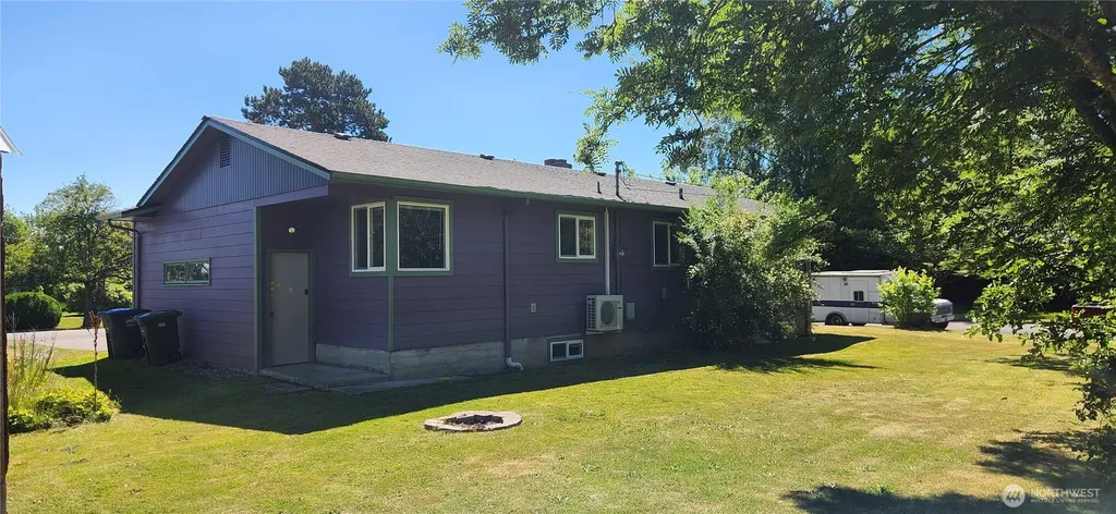 1085 Garfield Avenue Blaine WA 98230