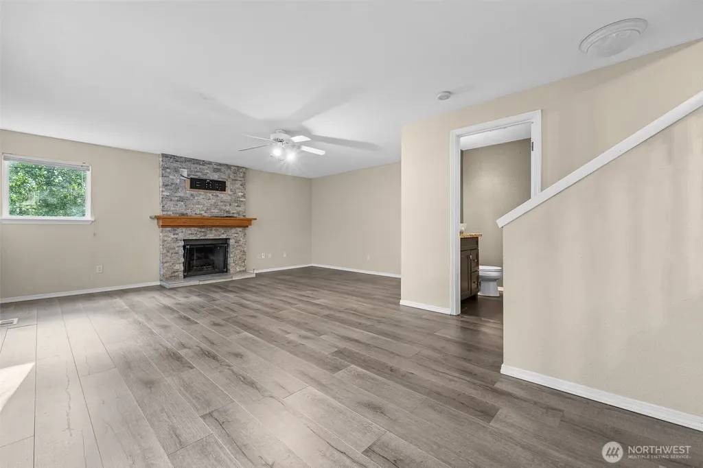 9735 S 222nd Street Kent WA 98031