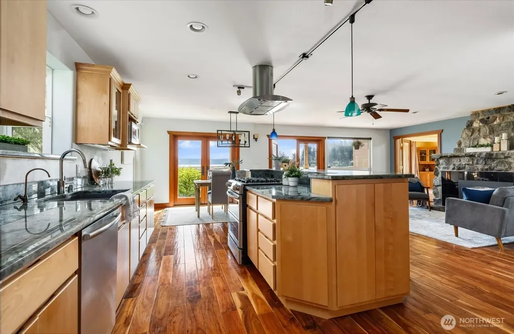 453 Race Road Coupeville WA 98239