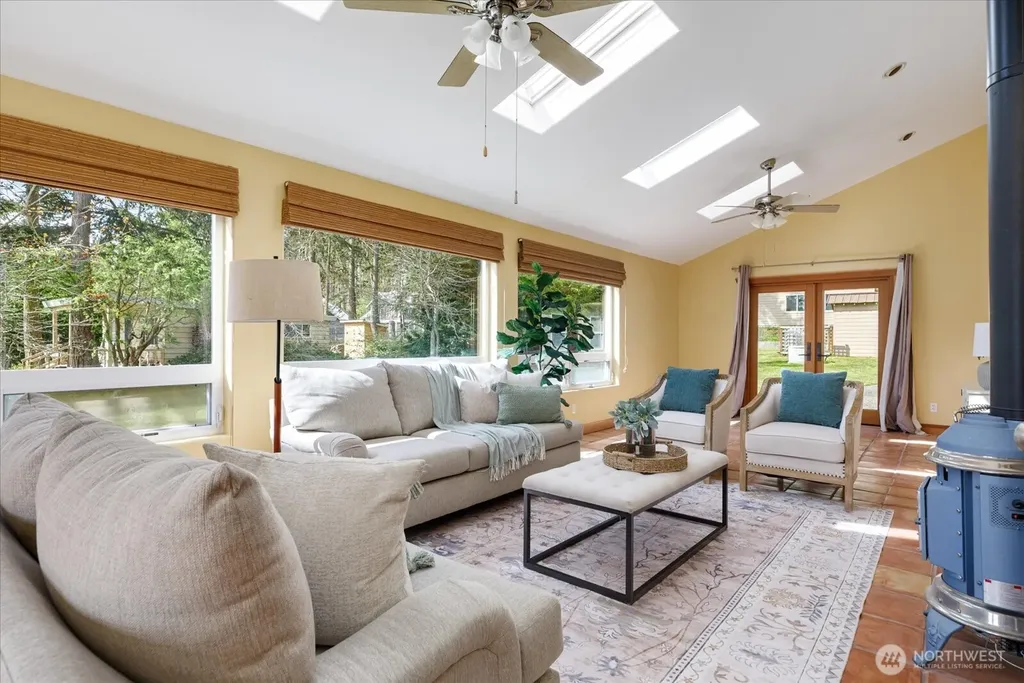 453 Race Road Coupeville WA 98239