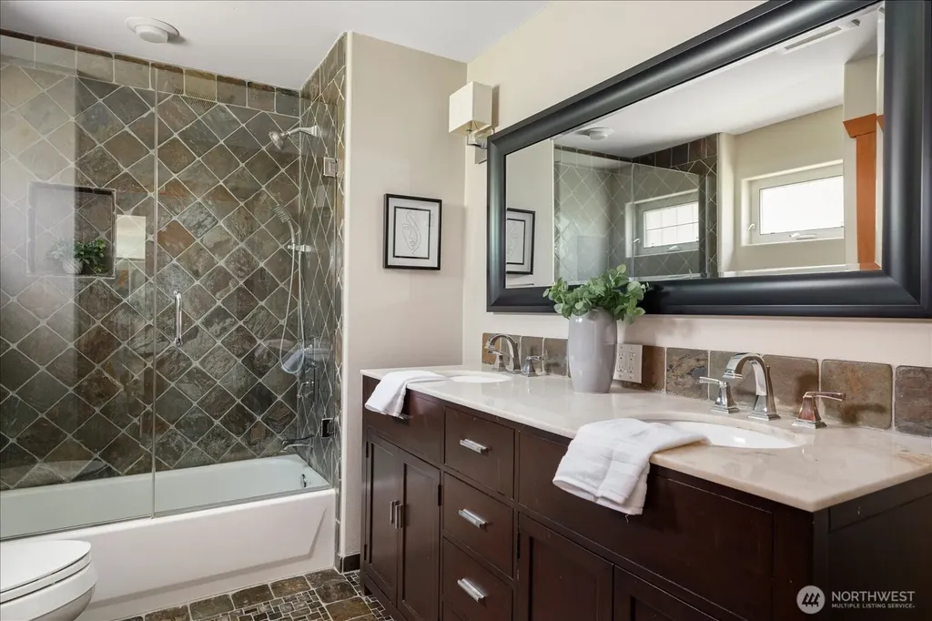 453 Race Road Coupeville WA 98239