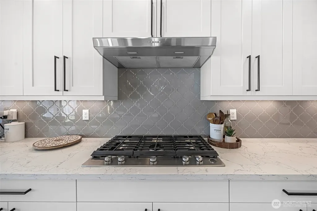 1021 169th Place SW Lynnwood WA 98037