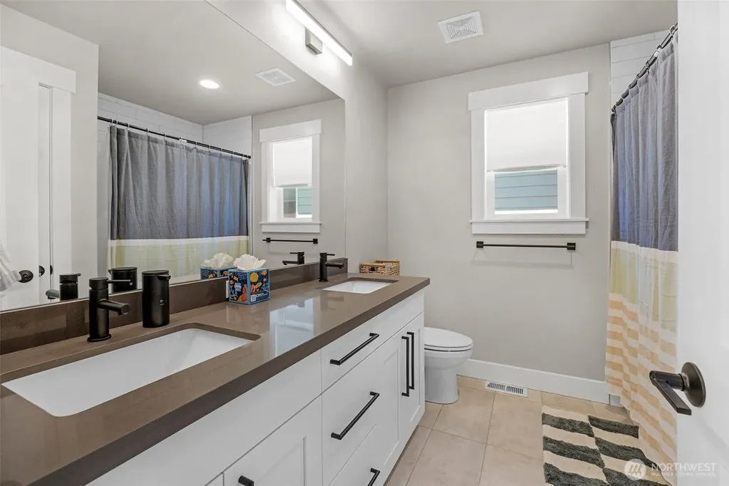 1021 169th Place SW Lynnwood WA 98037