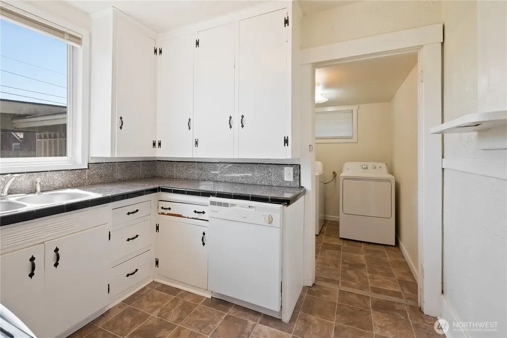 608 16th Avenue Longview WA 98632
