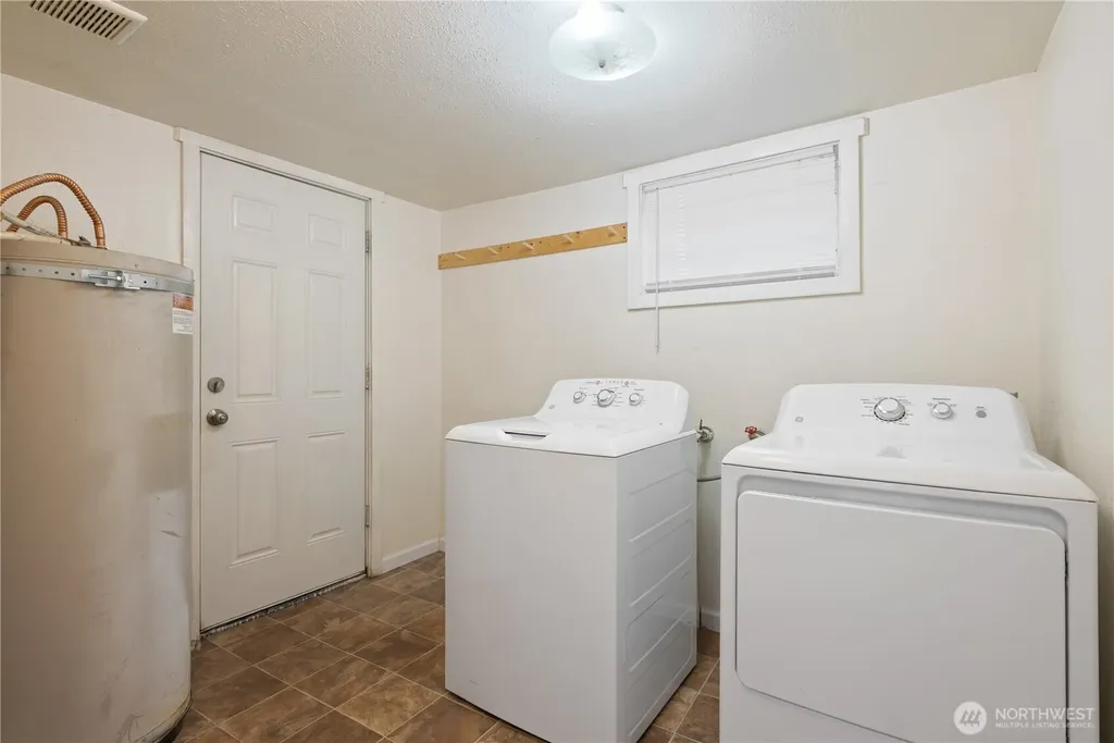 608 16th Avenue Longview WA 98632