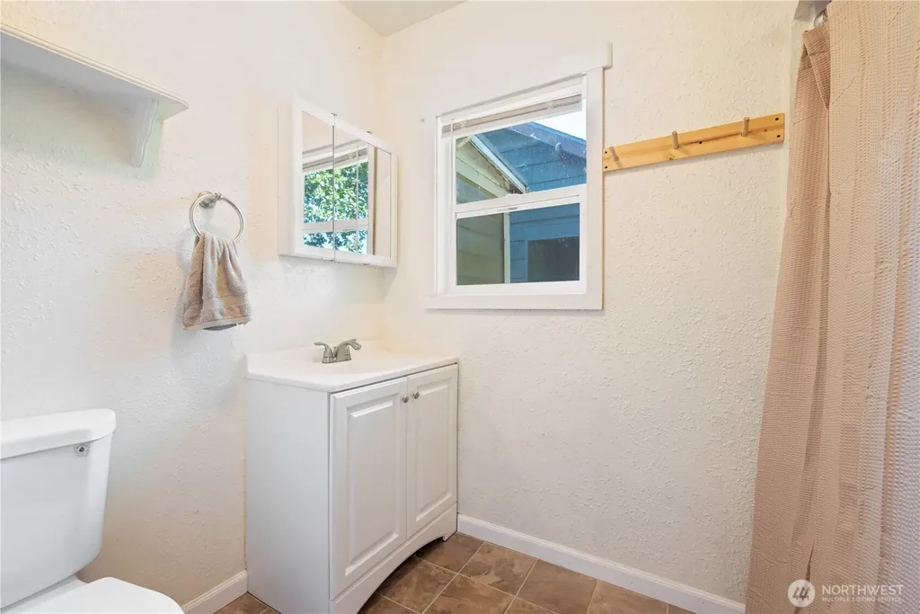 608 16th Avenue Longview WA 98632