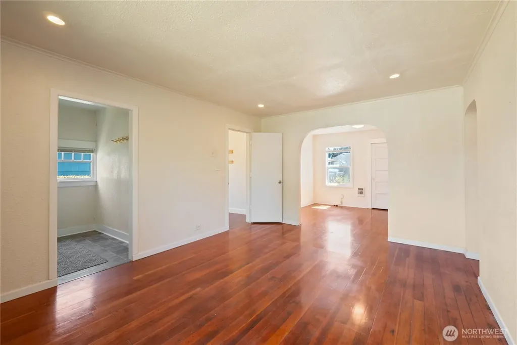 608 16th Avenue Longview WA 98632