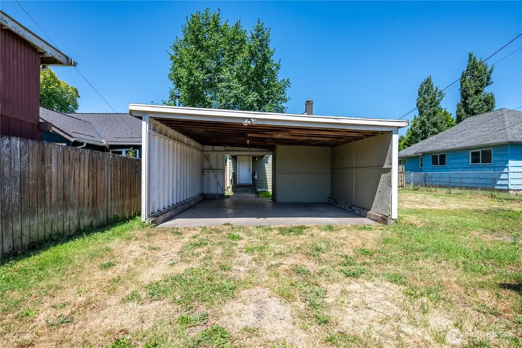 608 16th Avenue Longview WA 98632