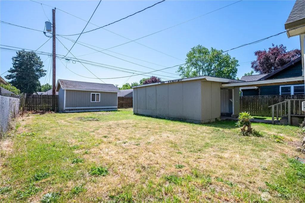 608 16th Avenue Longview WA 98632