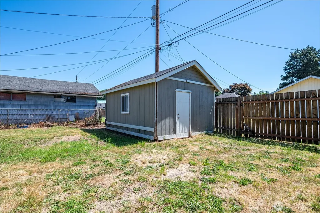 608 16th Avenue Longview WA 98632