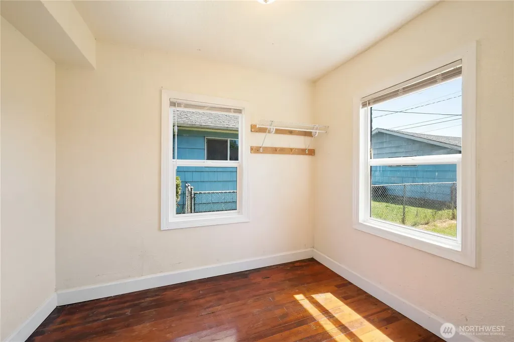 608 16th Avenue Longview WA 98632