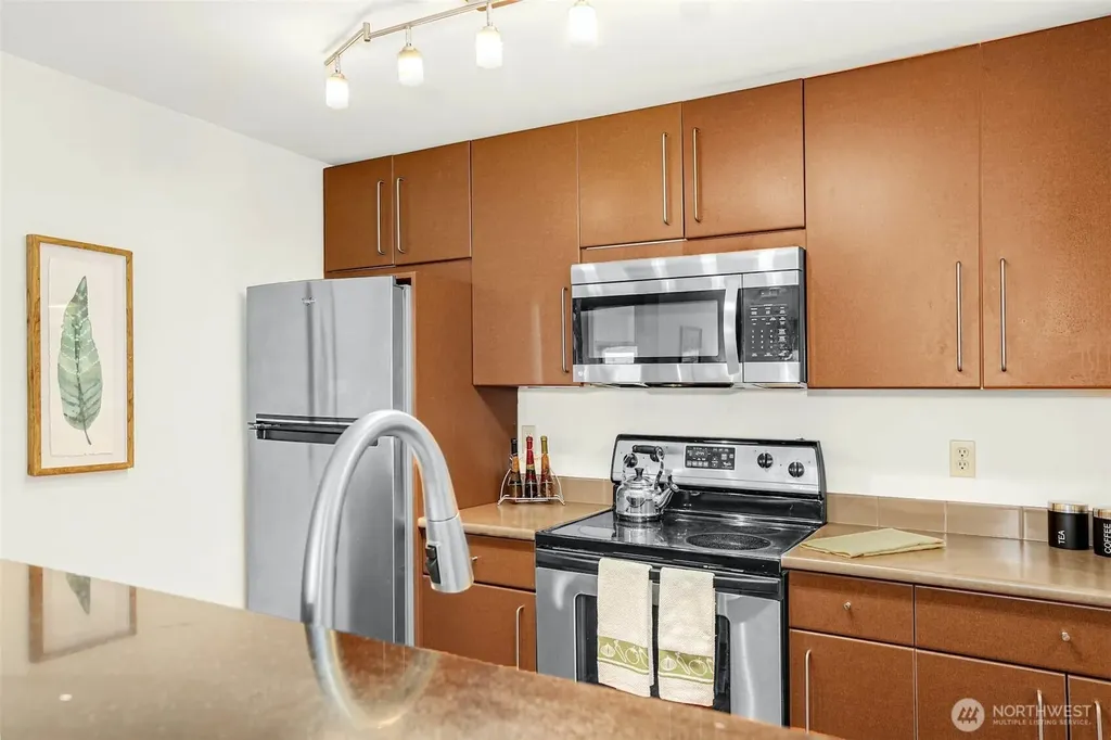 1550 Eastlake Avenue E Seattle WA 98102