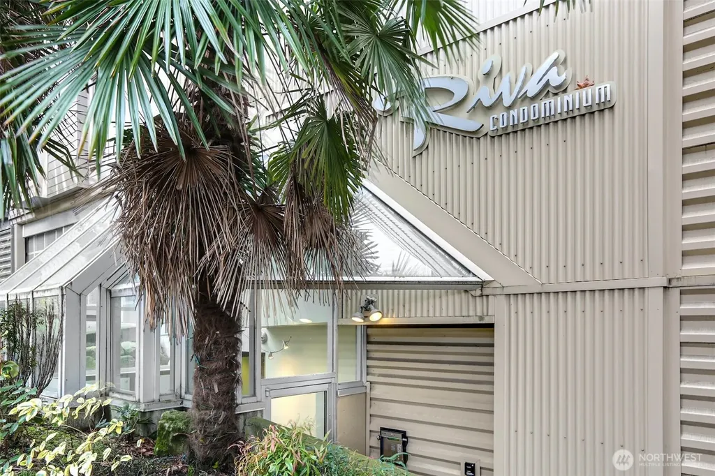 1550 Eastlake Avenue E Seattle WA 98102