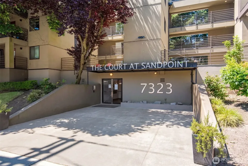 7323 NE Sand Point Way Seattle WA 98115