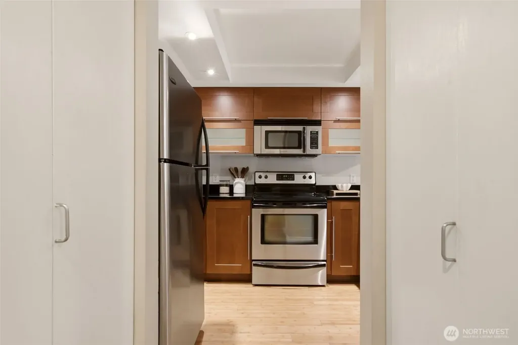 7323 NE Sand Point Way Seattle WA 98115