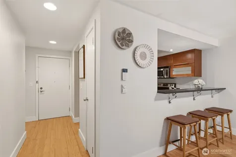 7323 NE Sand Point Way Seattle WA 98115
