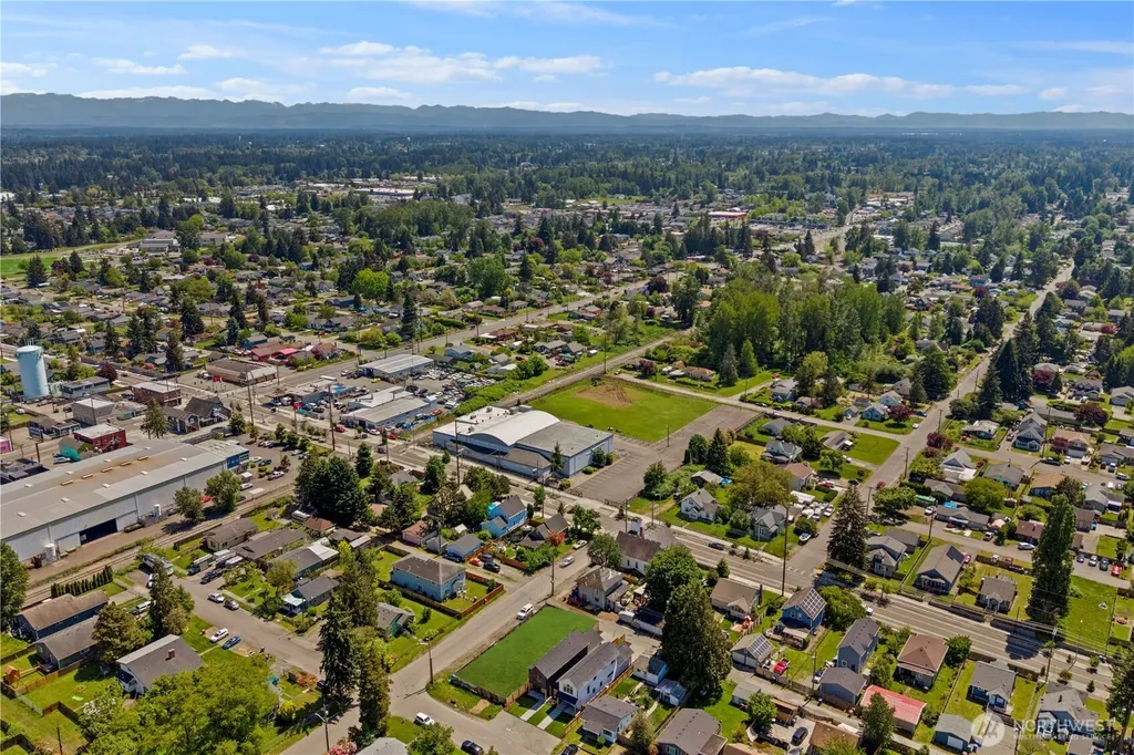 442 E 63rd Street Tacoma WA 98404