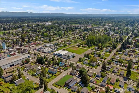 442 E 63rd Street Tacoma WA 98404