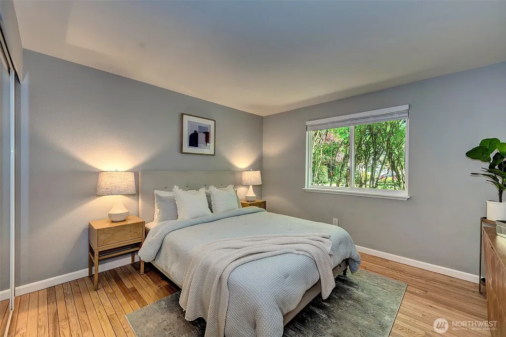 12815 98th Place NE Kirkland WA 98034