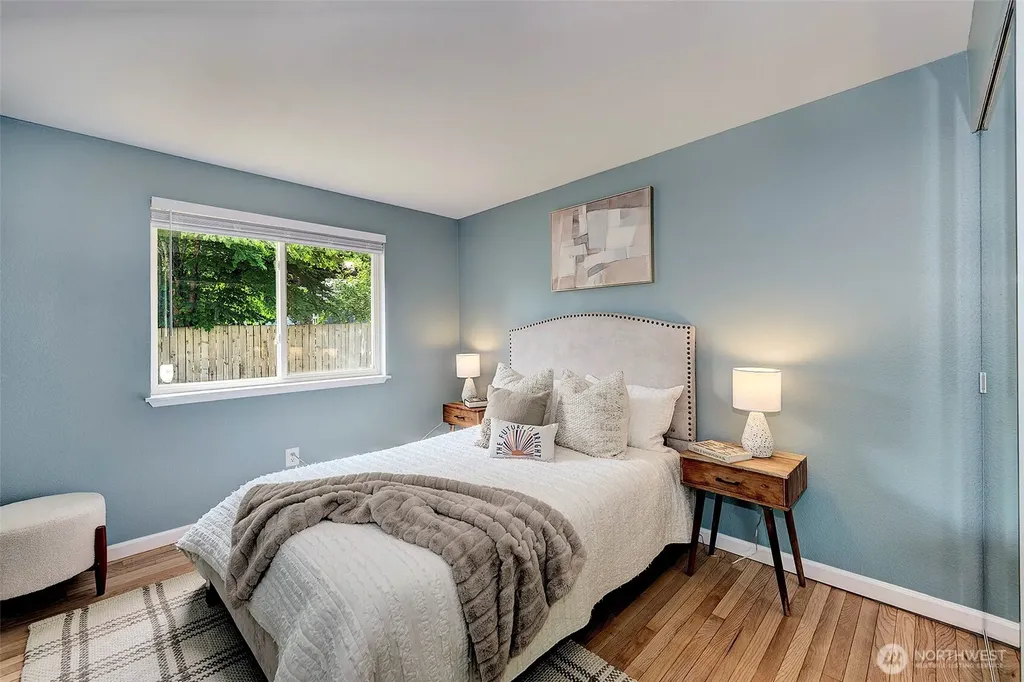 12815 98th Place NE Kirkland WA 98034