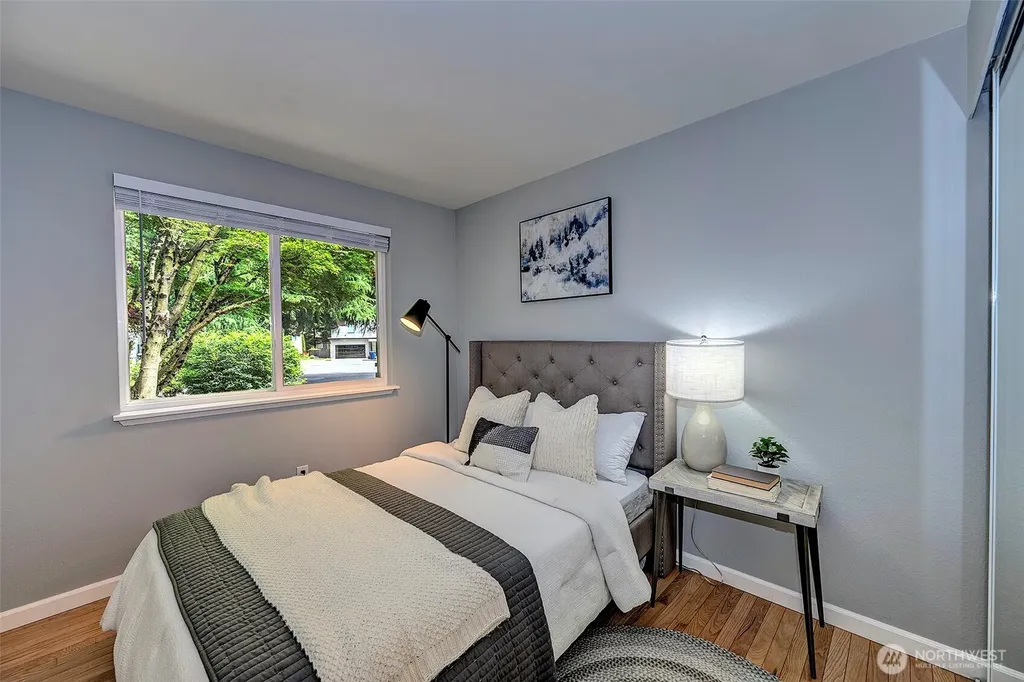 12815 98th Place NE Kirkland WA 98034
