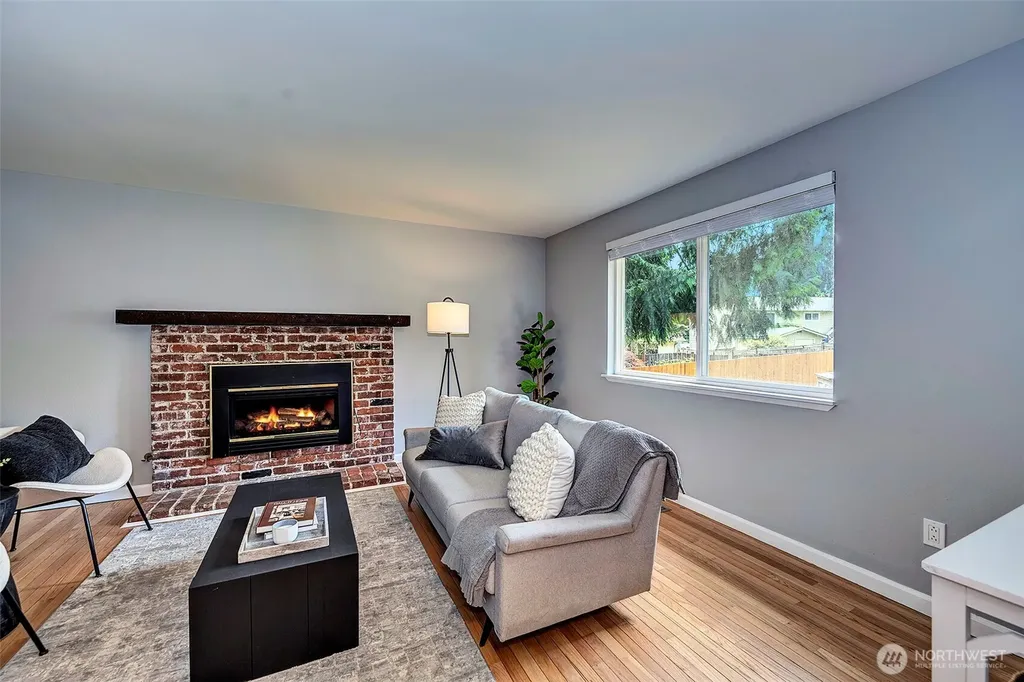 12815 98th Place NE Kirkland WA 98034
