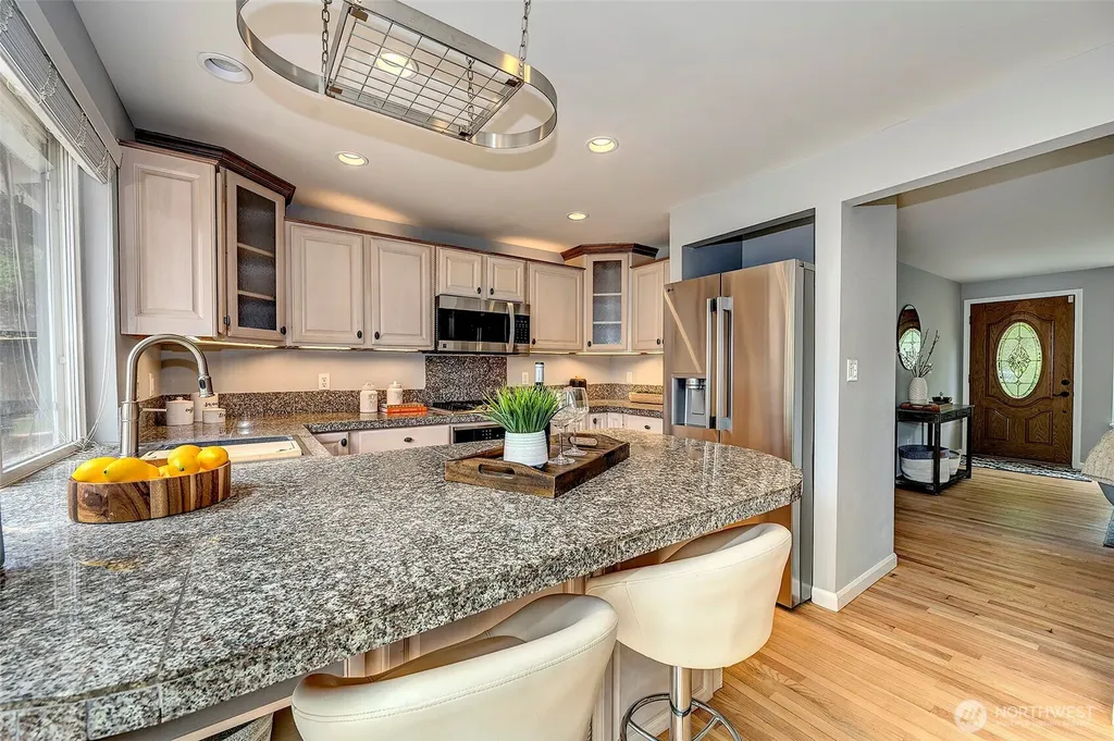 12815 98th Place NE Kirkland WA 98034