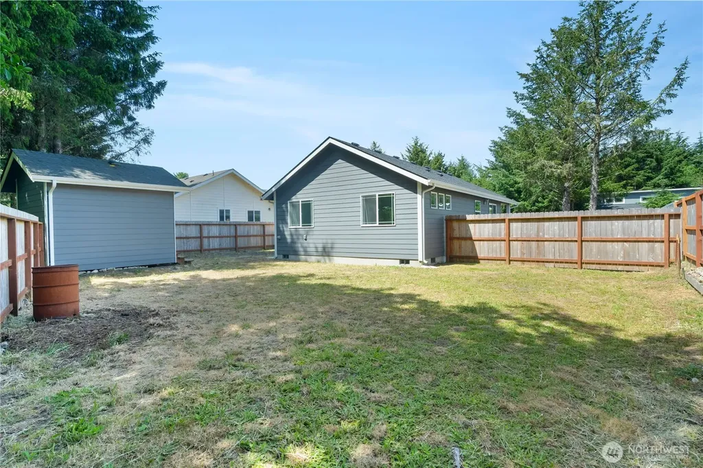 882 Vagabond Avenue SW Ocean Shores WA 98569