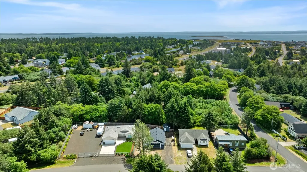 882 Vagabond Avenue SW Ocean Shores WA 98569