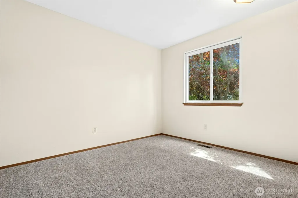 13722 SE 200th Street Kent WA 98042