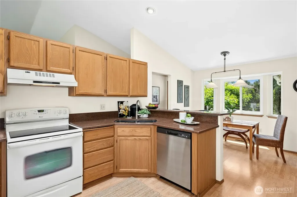 13722 SE 200th Street Kent WA 98042
