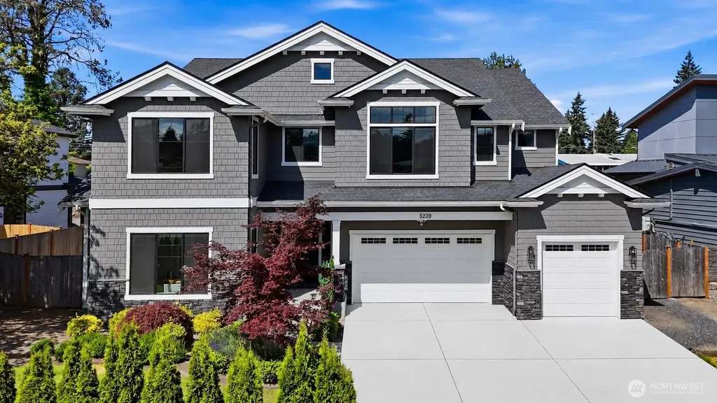 Bellevue WA, 5239 117TH Avenue