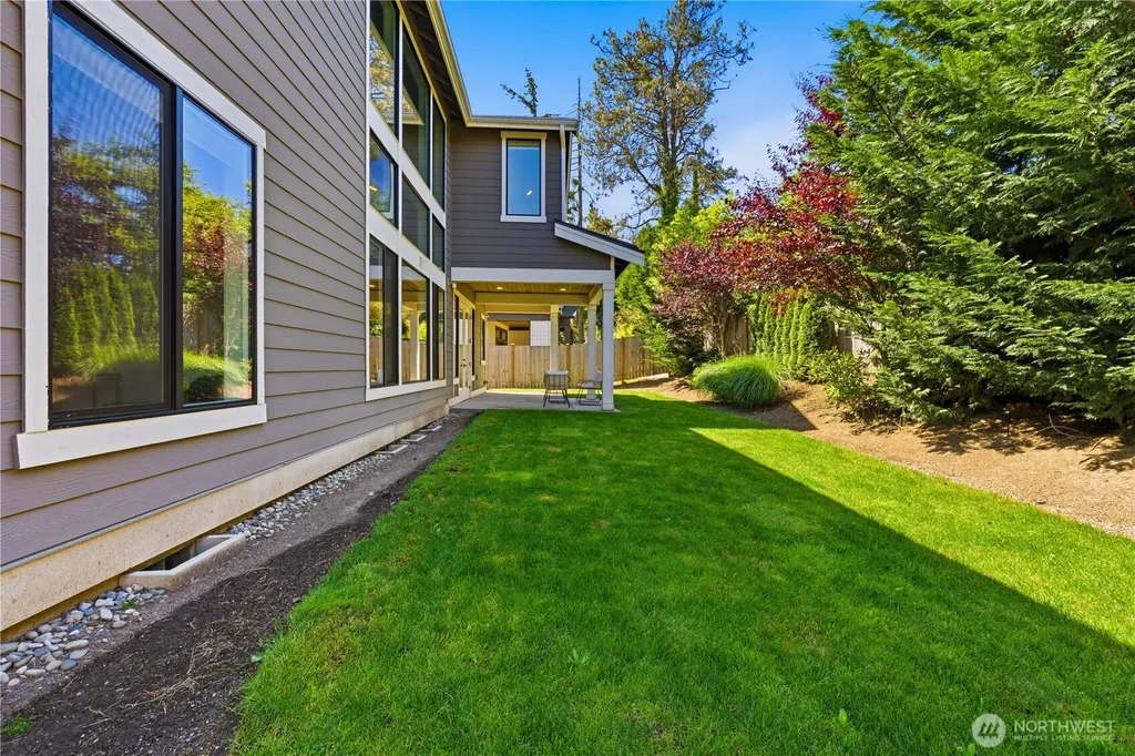 5239 117th Ave SE Bellevue WA 98006