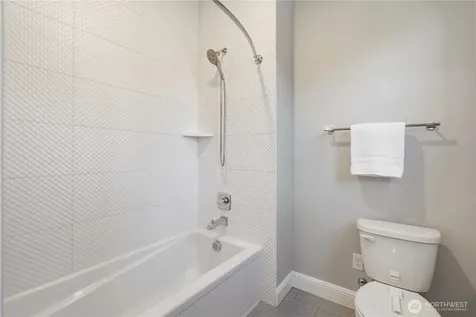 5239 117th Ave SE Bellevue WA 98006